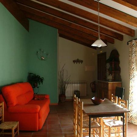 Apartamentos Casa Vidal Adahuesca Oda fotoğraf